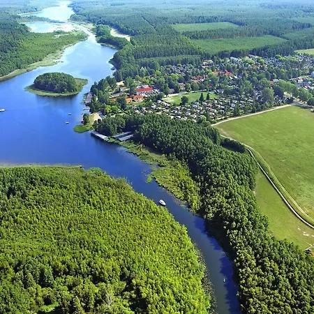 Skandinavisches In Mirow בית נופש